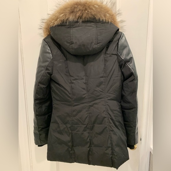 CanaV women’s black down jacket with genuine raccoon fur collar. Size Small - Picture 2 of 9